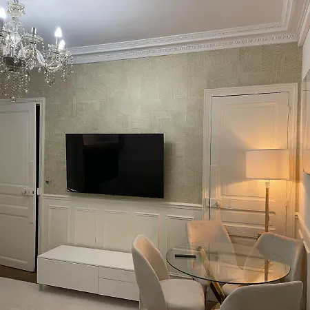 Apartment Maison Royale Bercy Paris